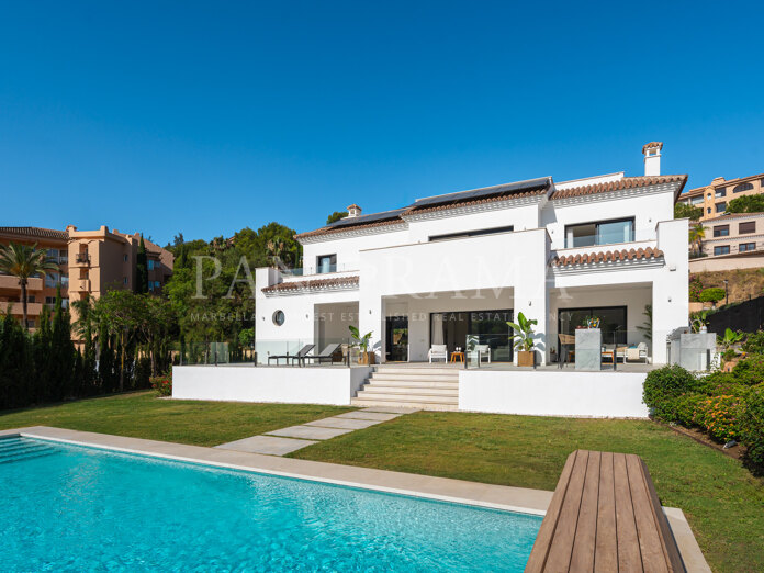 Villa Andrea a front line golf villa in Elviria