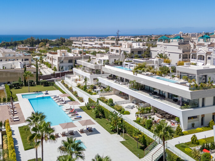 Elegante dúplex en planta baja en EPIC, un complejo cerrado de 5 estrellas en la Milla de Oro