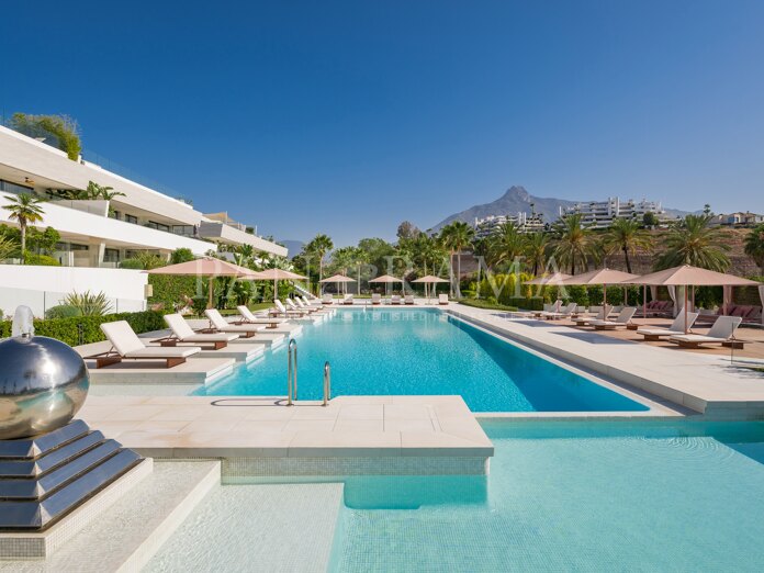 Elegant ground floor duplex flat in EPIC, a 5-star gated complex on the Golden Mile