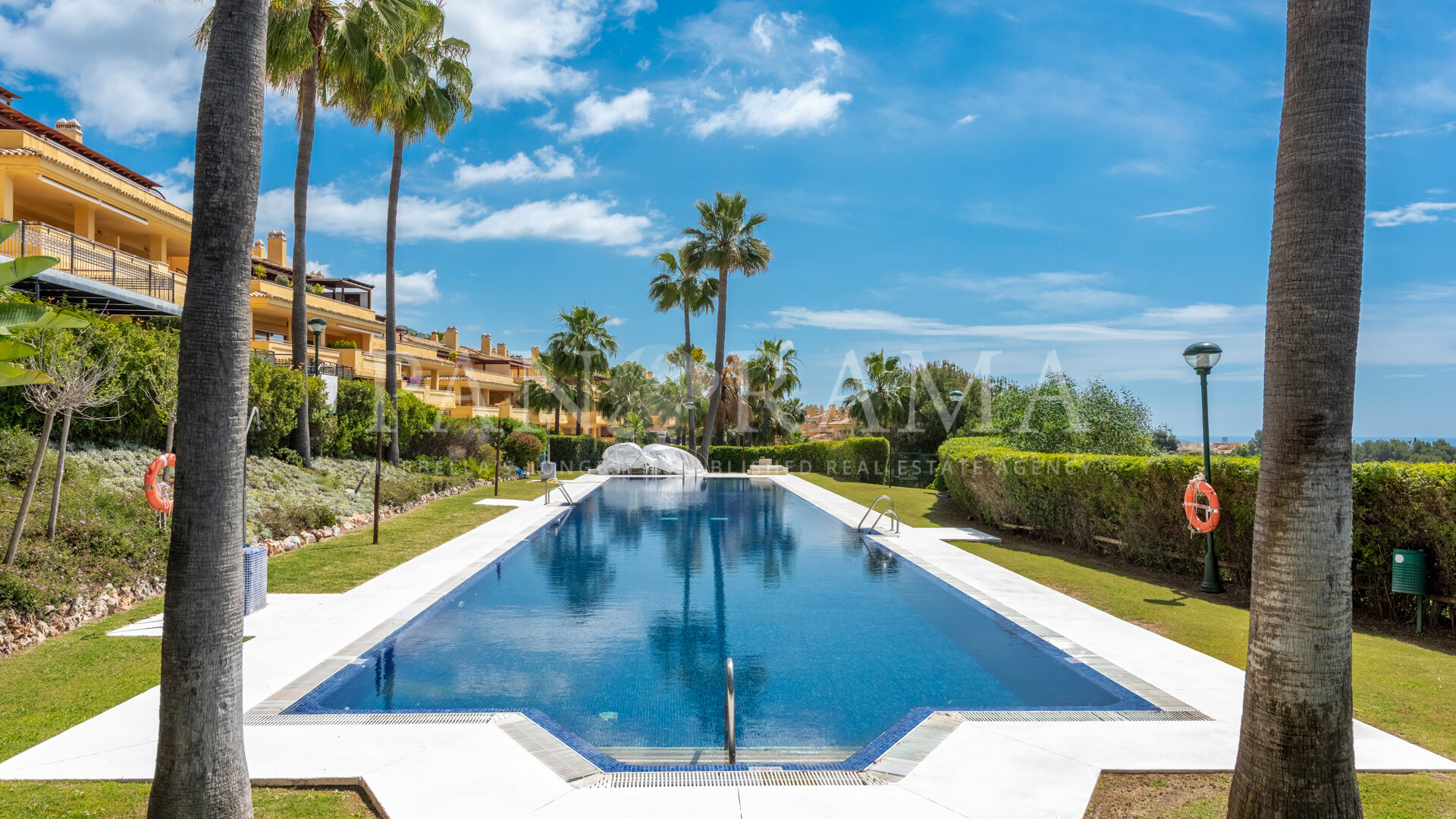 Appartement met panoramisch uitzicht en renovatiepotentieel in Condado de Sierra Blanca