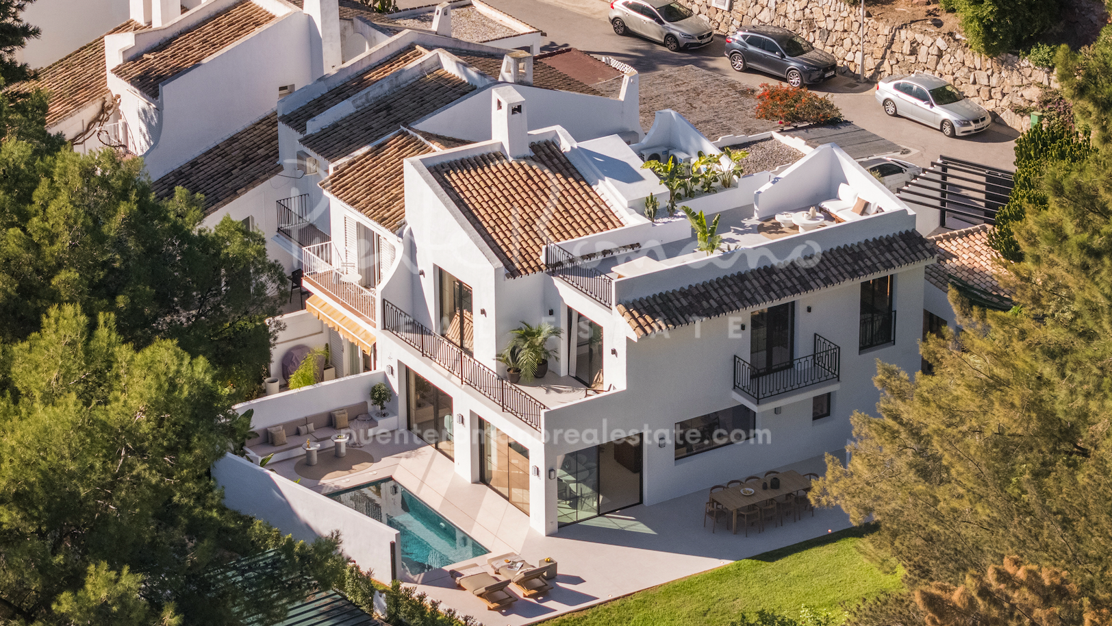 Casa adosada de lujo en la prestigiosa comunidad de Peñablanca, Nueva Andalucía