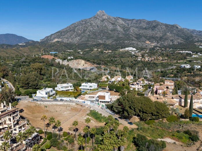 Villa clé en main exclusive avec vue imprenable sur la mer à Lomas del Marbella Club