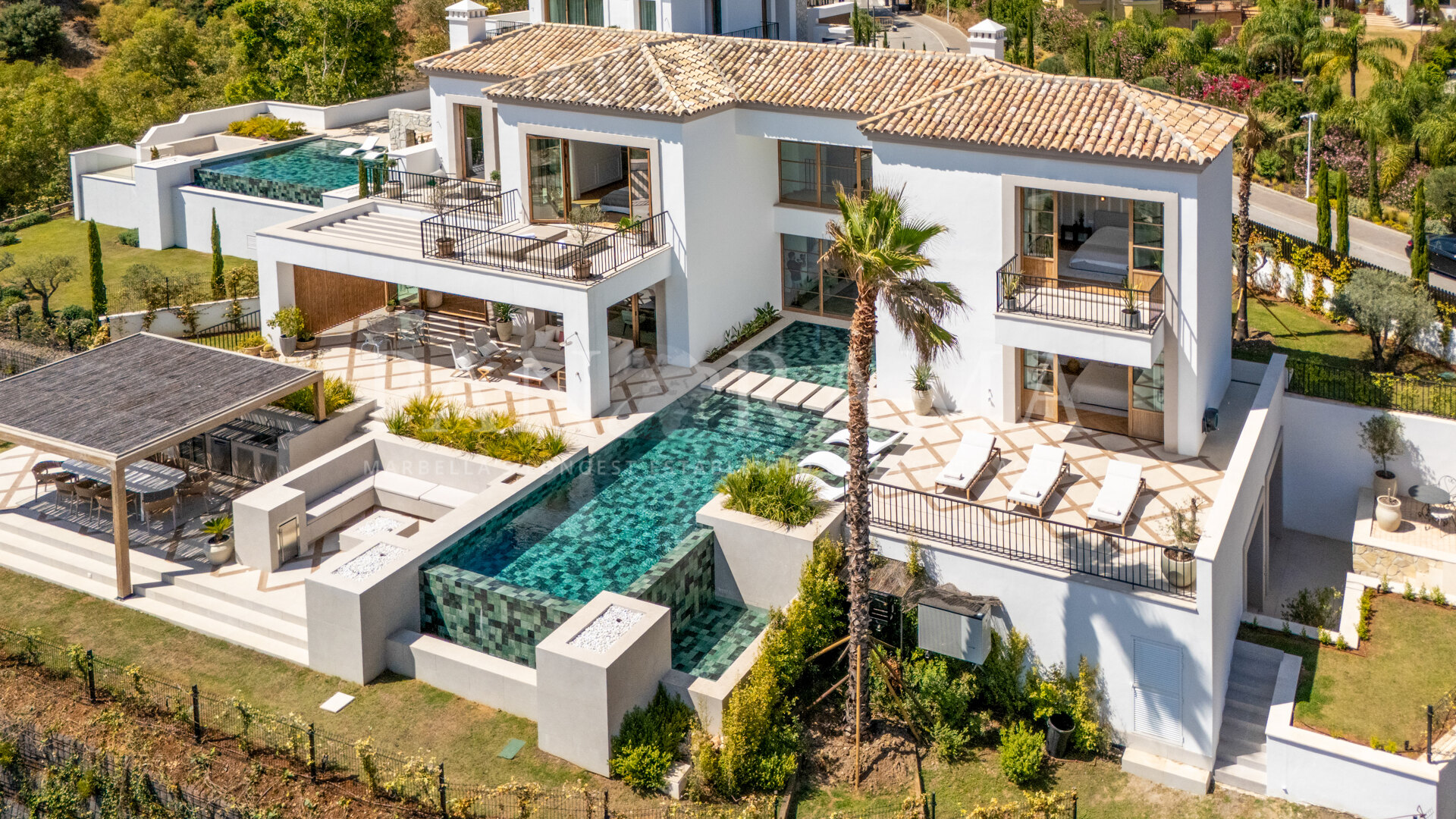 Villa Cina, een indrukwekkende villa met panoramisch uitzicht en moderne voorzieningen in La Quinta, Benahavís