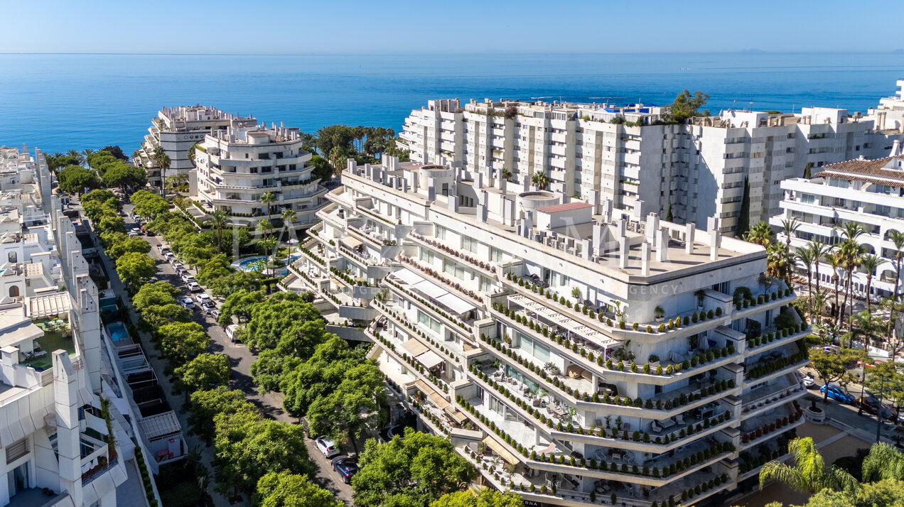 Luxurious second line beach apartment in the heart of Marbella
