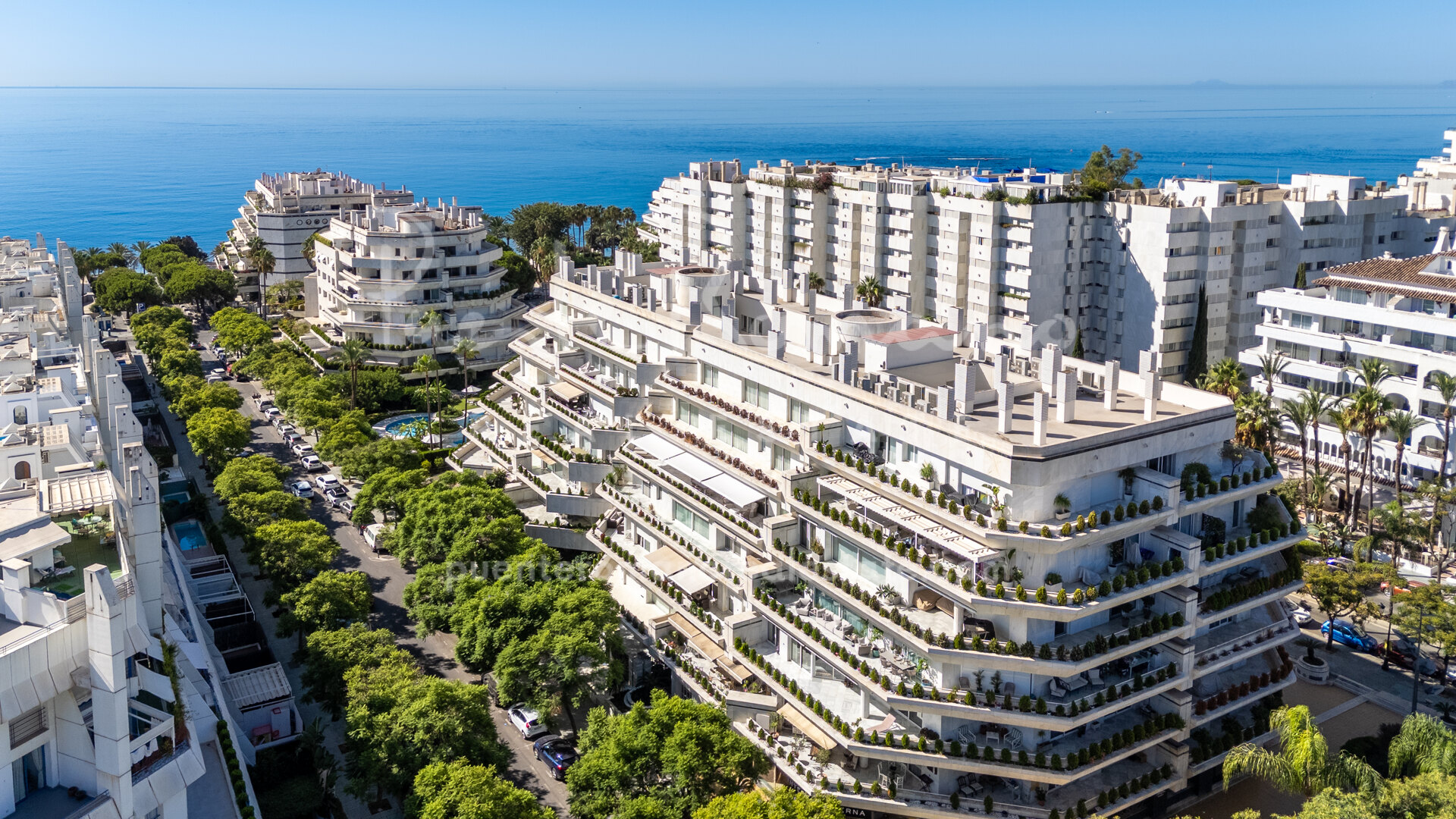 Luxurious second line beach apartment in the heart of Marbella