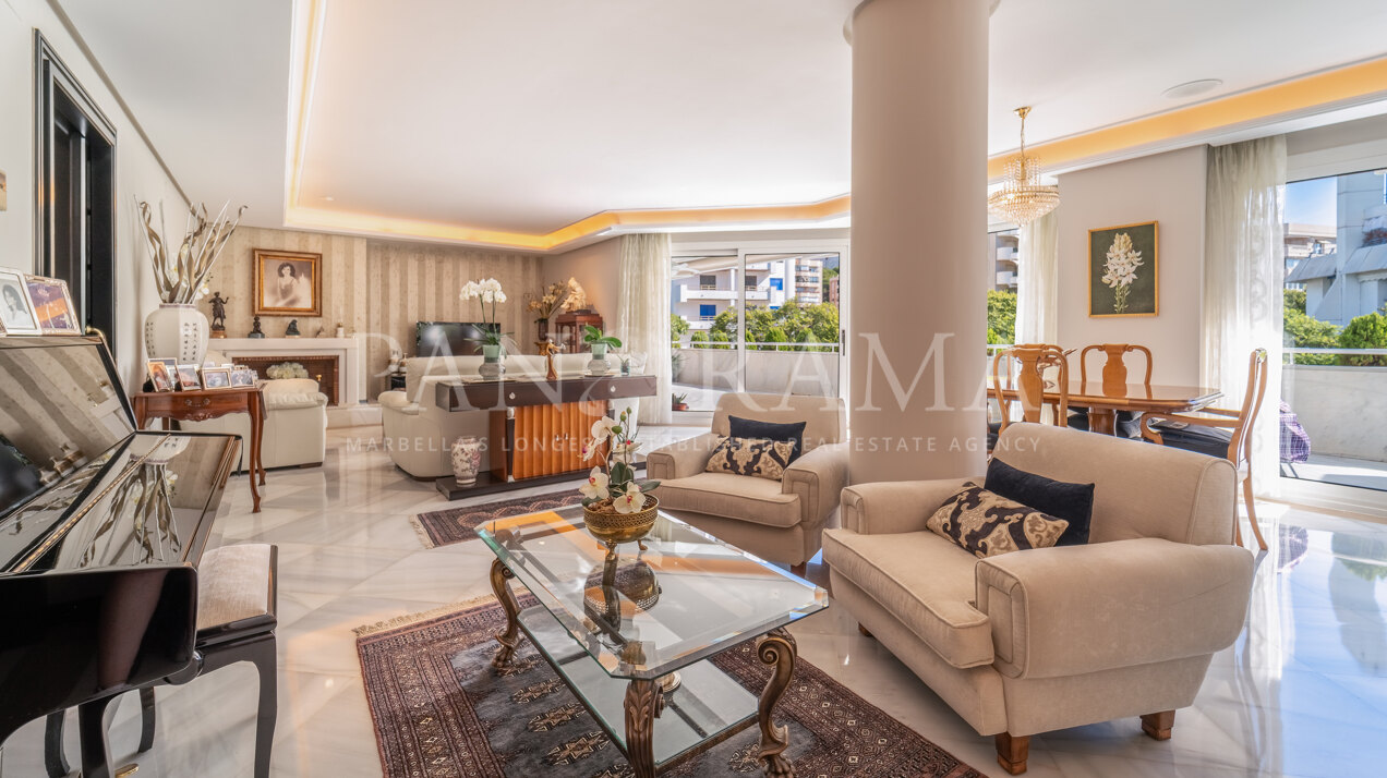 Luxurious second line beach apartment in the heart of Marbella