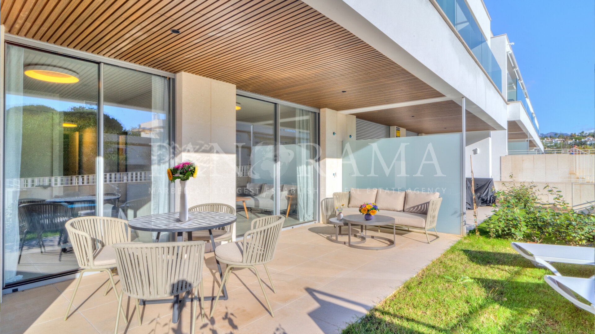 Apartamento de dos dormitorios en planta baja en una comunidad cerrada de nueva construcción