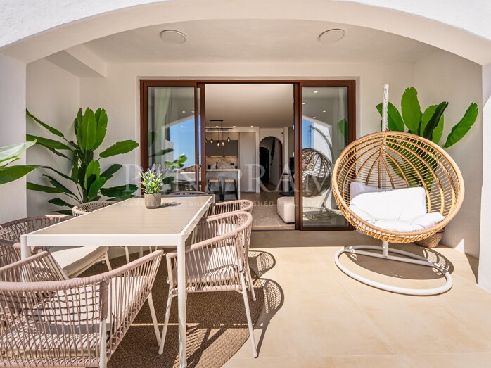 Charmant herenhuis in El Alto, een exclusieve beveiligde gemeenschap binnen Los Arqueros