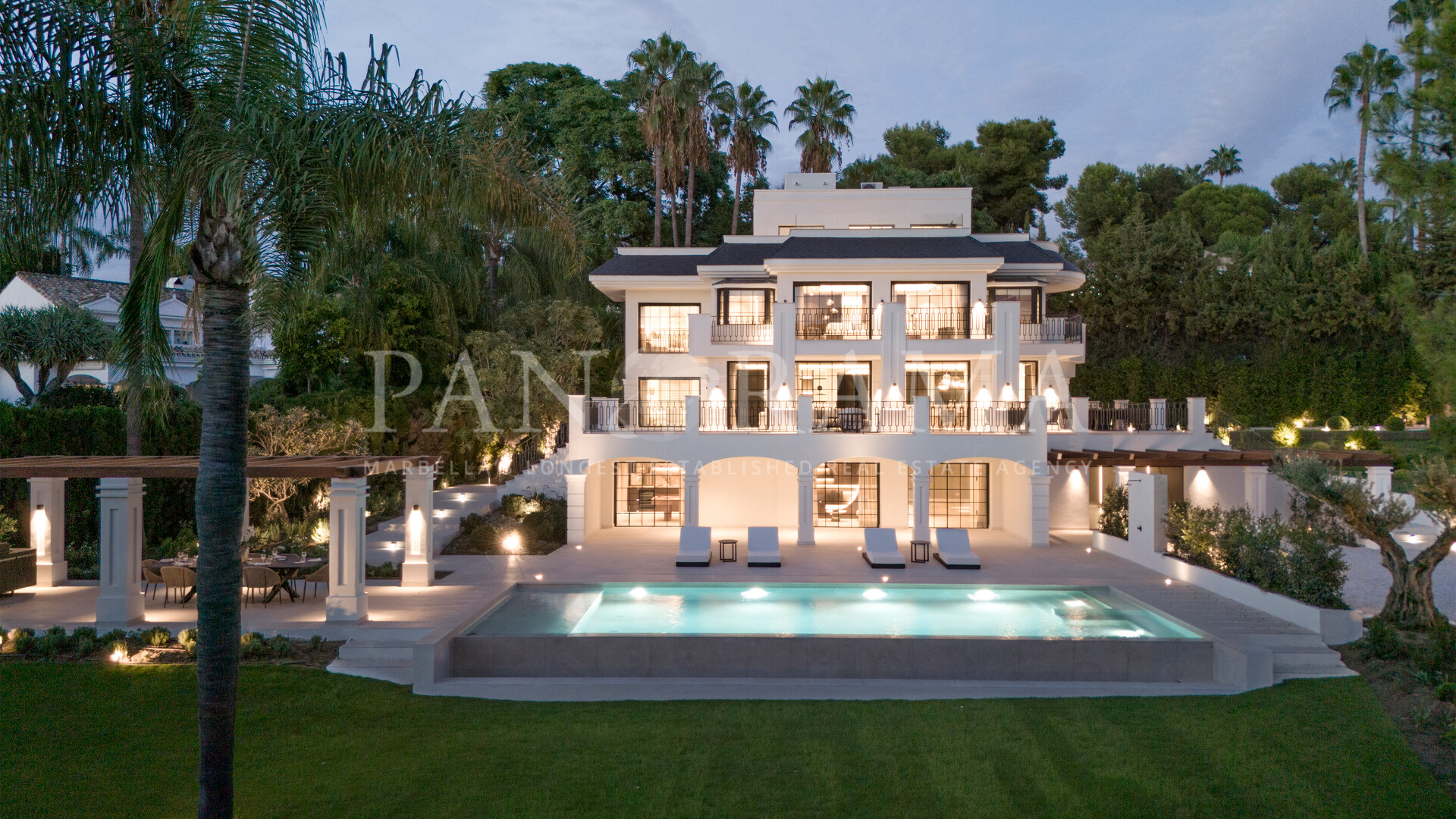 Villa Milan, een buitengewone eigendom in het hart van de prestigieuze Golfvallei van Nueva Andalucía