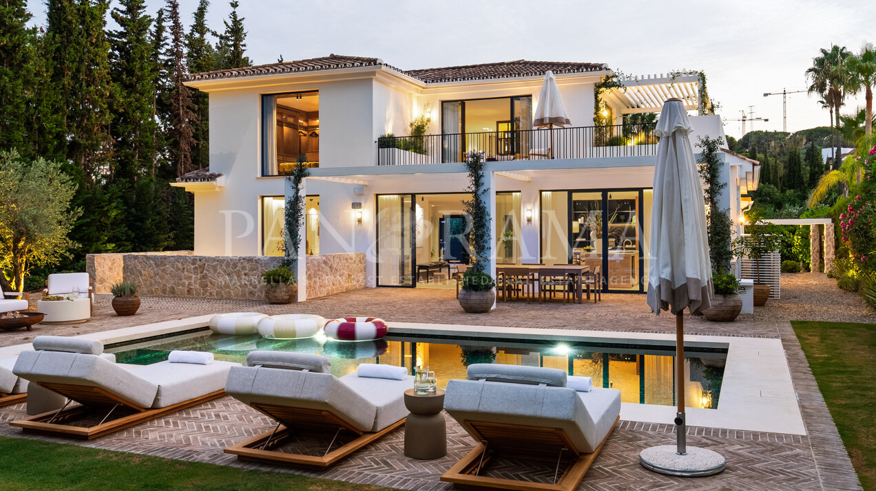 Villa Siena a spectacular front line golf villa in Nueva Andalucía