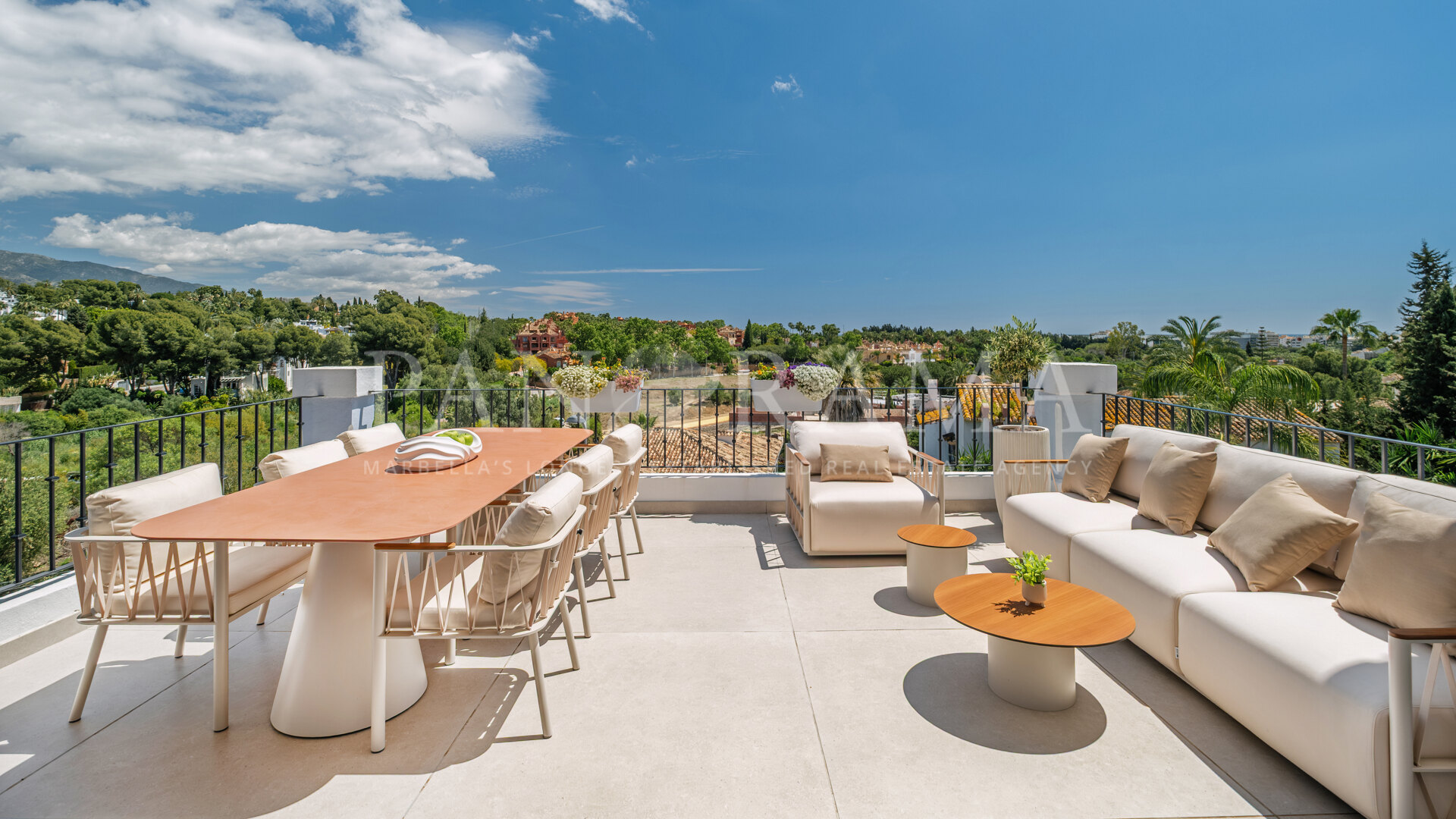 Modernes Duplex-Penthouse in Las Lolas in Nueva Andalucía