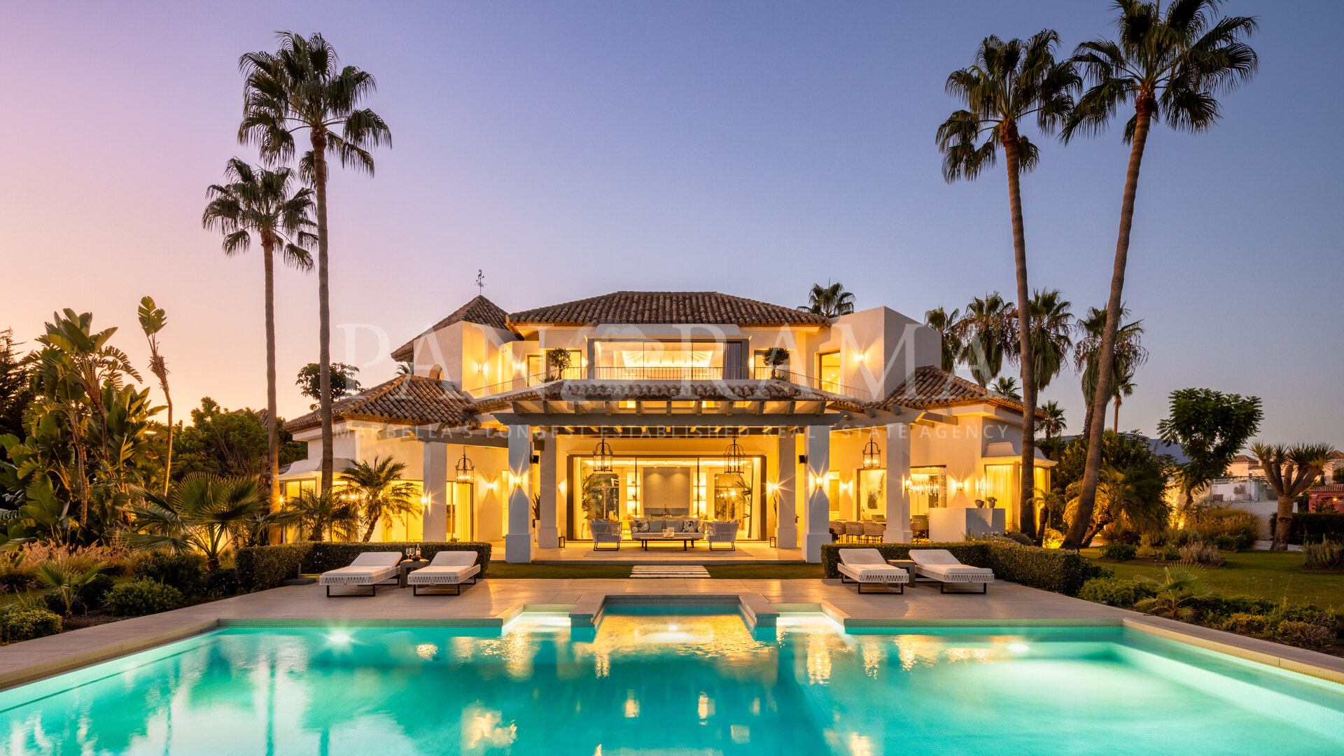 Villa met adembenemend uitzicht op zowel de zee als de bergen in Monte Halcones