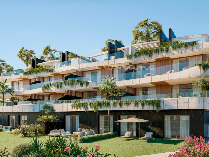 Duplex groundfloor apartment with private garden in East Marbella