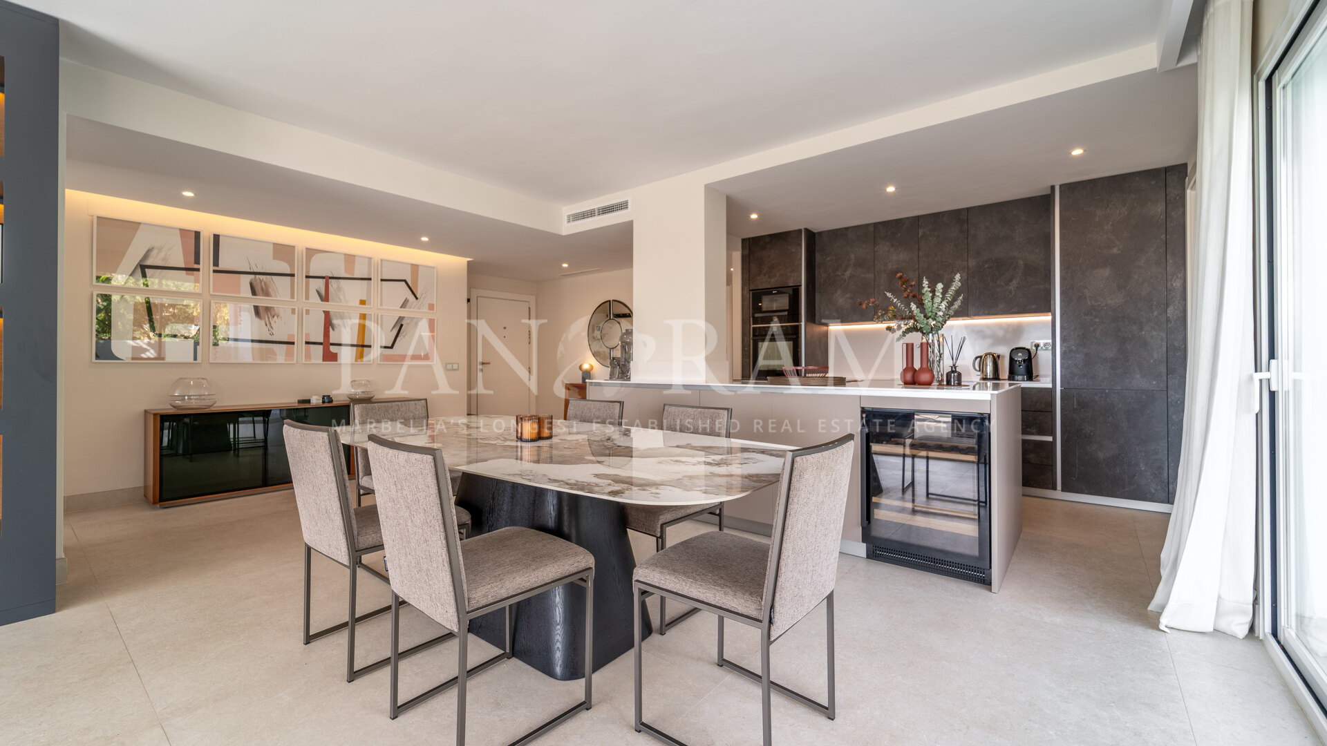 Apartamento de lujo de alta gama dentro de una de las comunidades cerradas más prestigiosas de Marbella