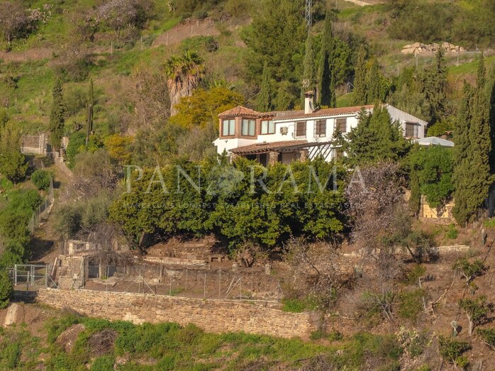 Prachtig landgoed met rustieke charme in Sayalonga