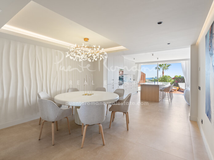Elegant groundfloor apartment with sea views in Palacetes Los Belvederes