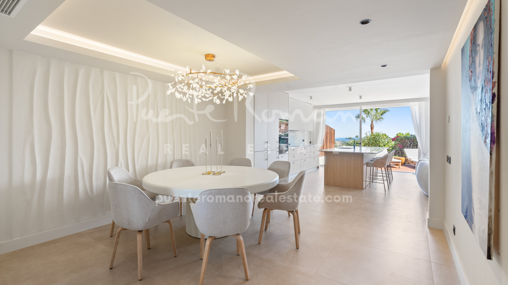 Elegante apartamento en planta baja con vistas al mar en Palacetes Los Belvederes