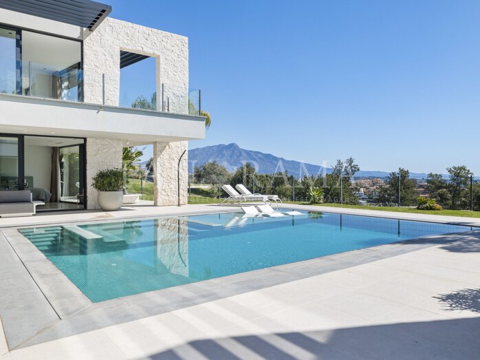 Villa Aqua – Contemporary Villa in La Alquería, Benahavís
