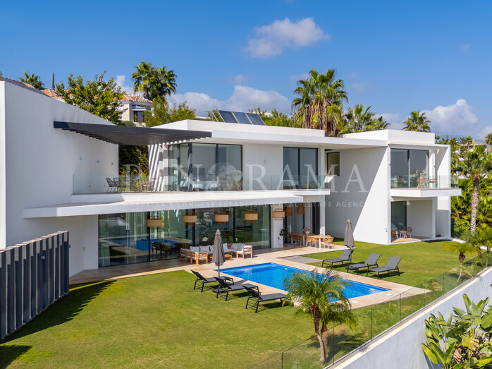 Spectacular modern 5-bedroom villa in La Alquería, Benahavís