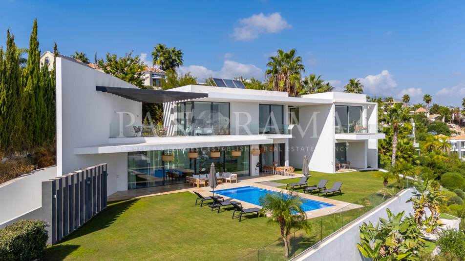 Spectacular modern 5-bedroom villa in La Alquería, Benahavís