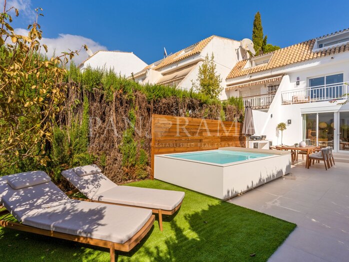 Maison de ville orientée ouest avec piscine privée et jardin à Nagüeles