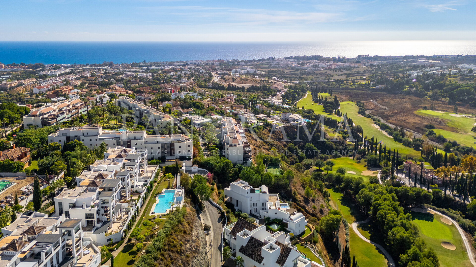 Penthouse élégant avec vues panoramiques dans la station Los Flamingos