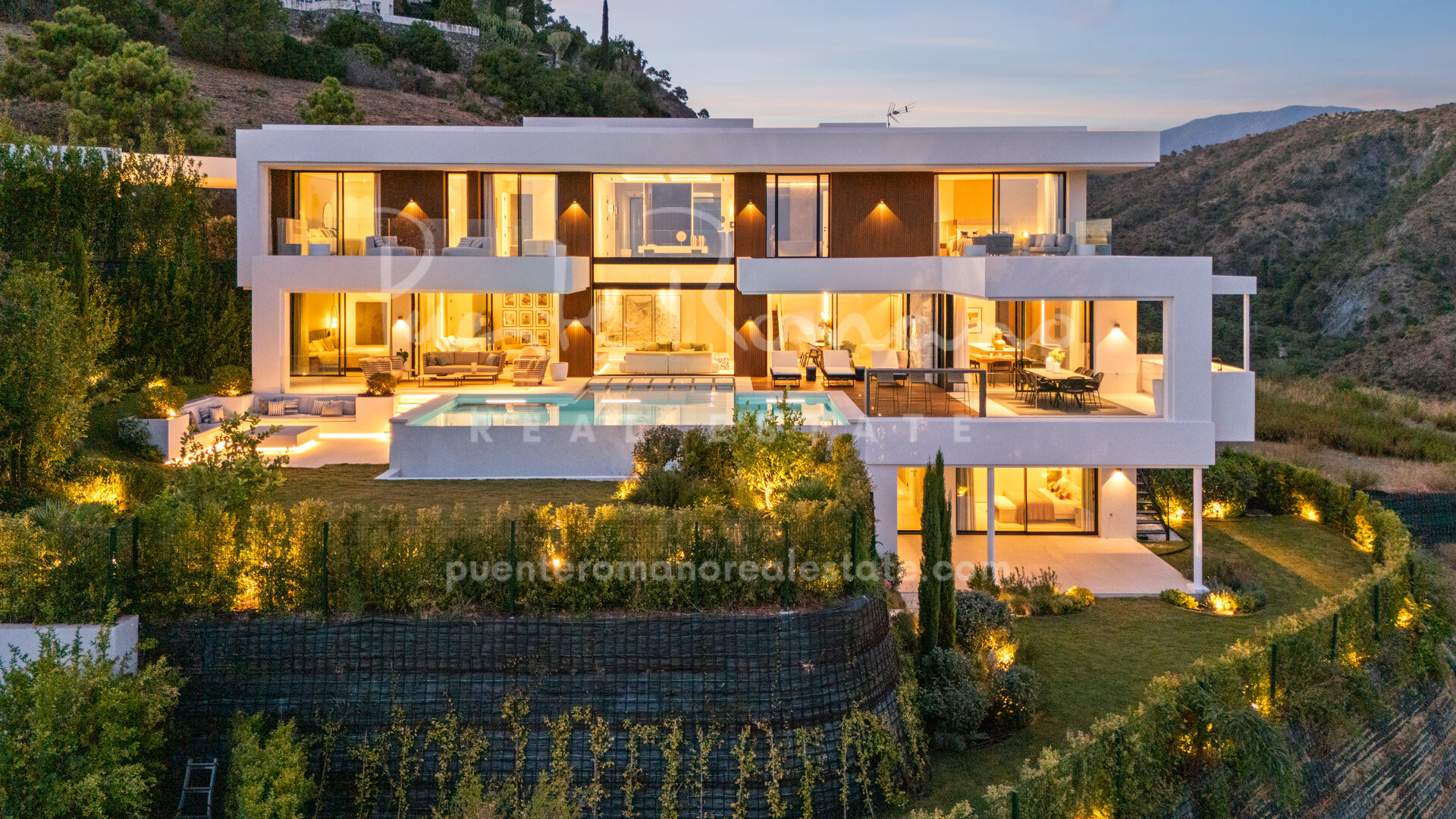 Villa La Quinta 20 dentro de la exclusiva urbanización cerrada de Lomas de La Quinta