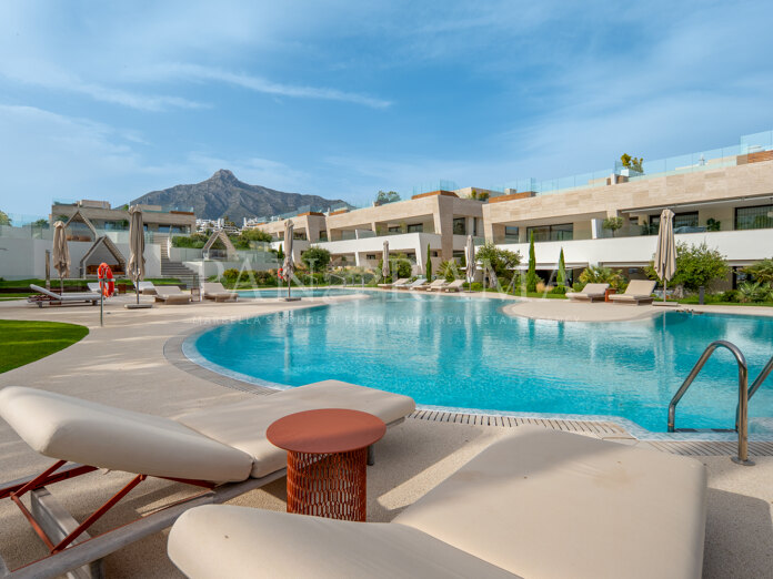 Elegant, eigentijds duplexappartement in het exclusieve EPIC Marbella aan de Golden Mile