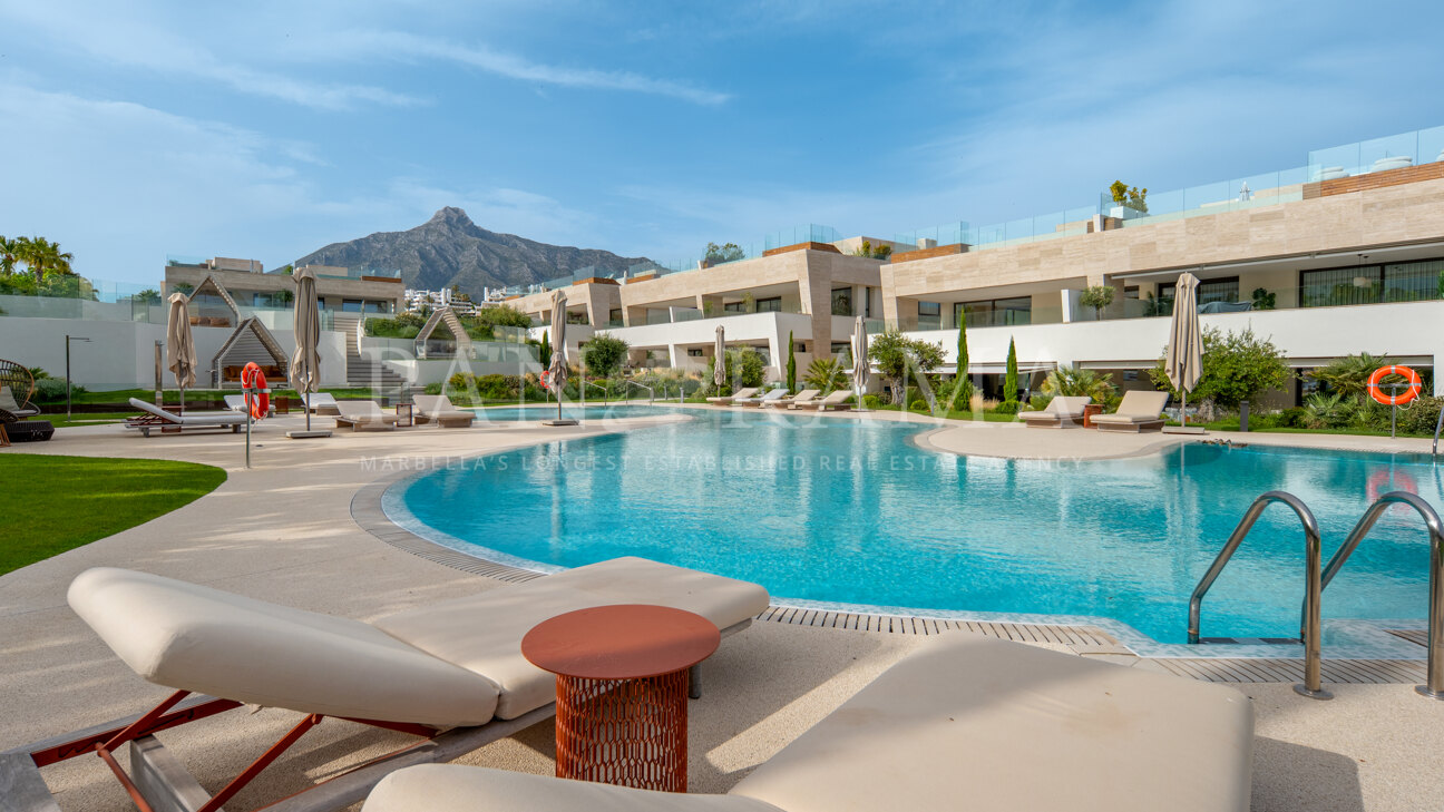 Elegant, contemporary groundfloor duplex flat in the exclusive EPIC Marbella