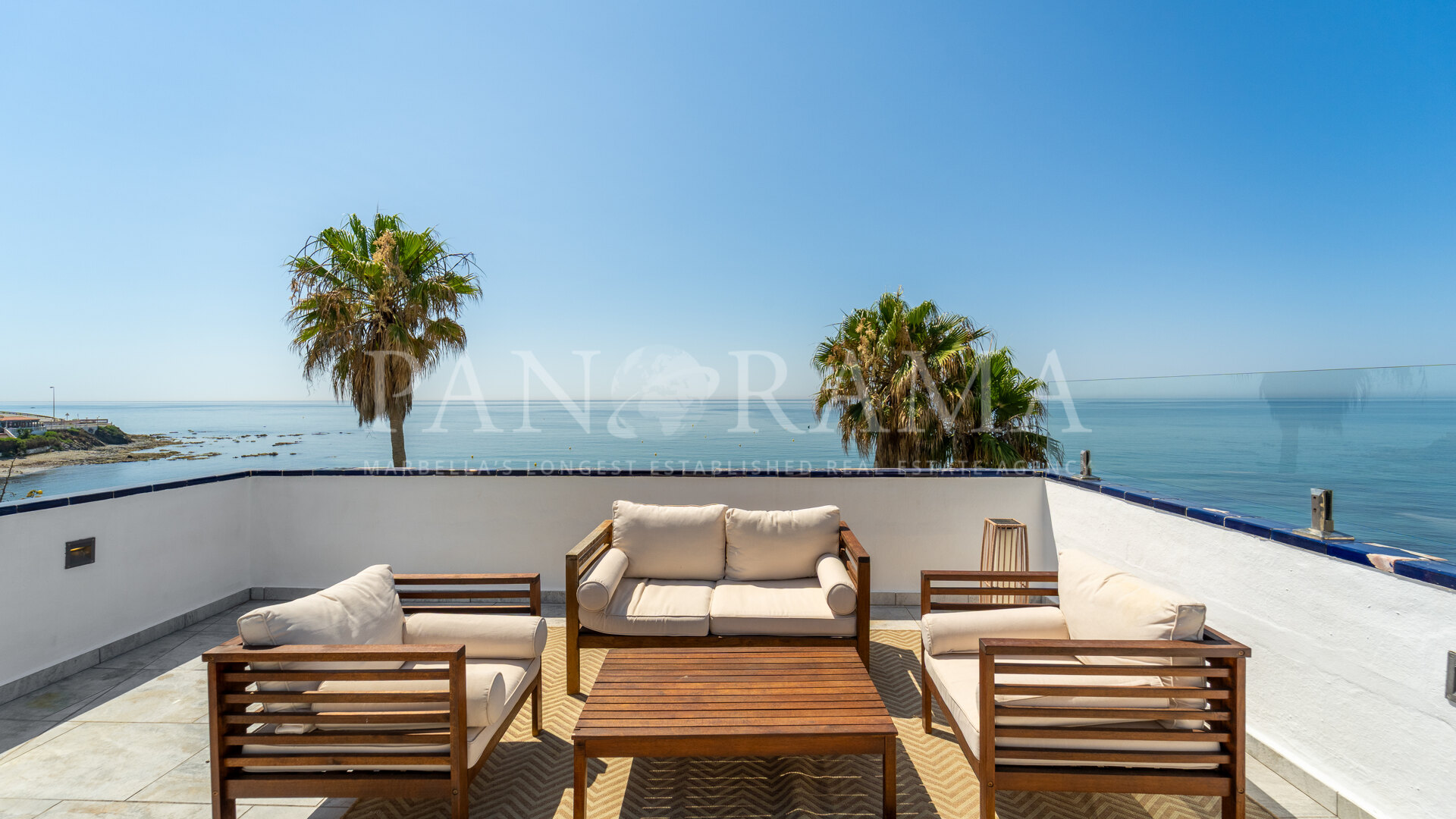 Magnifique appartement en première ligne de plage avec petite piscine privée à Mijas Costa