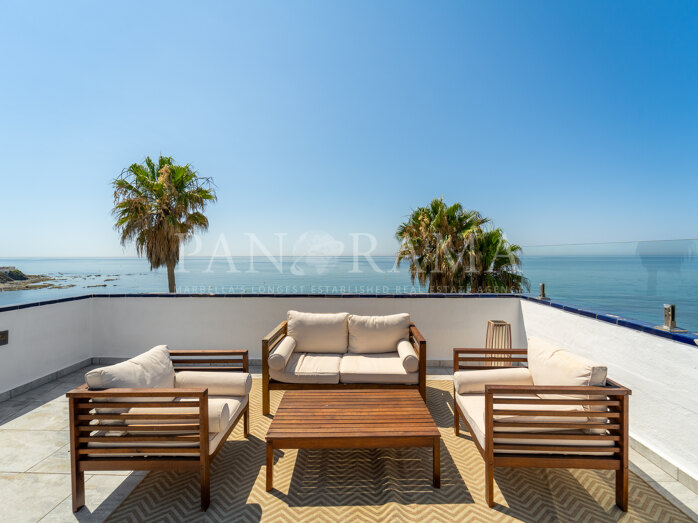 Magnifique appartement en première ligne de plage avec petite piscine privée à Mijas Costa