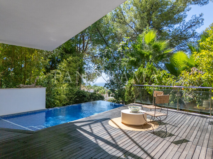 Villa Meisho | Exclusiva vivienda de esquina con vistas panorámicas en Sierra Blanca