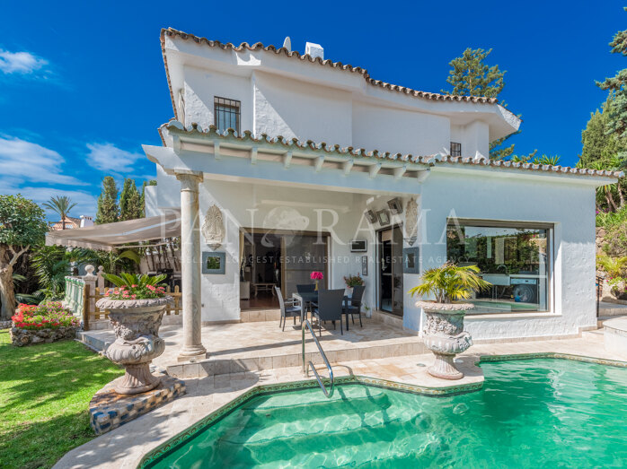 Charming semi-detached villa with private pool in prestigious El Ancón Sierra, on Marbella's Golden Mile
