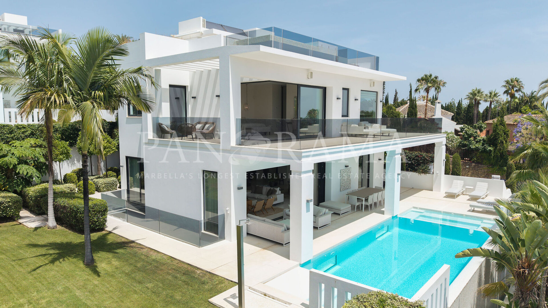 Villa Aqua - Außergewöhnliche zeitgenössische Villa mit Panoramablick auf das Meer in Nagüeles