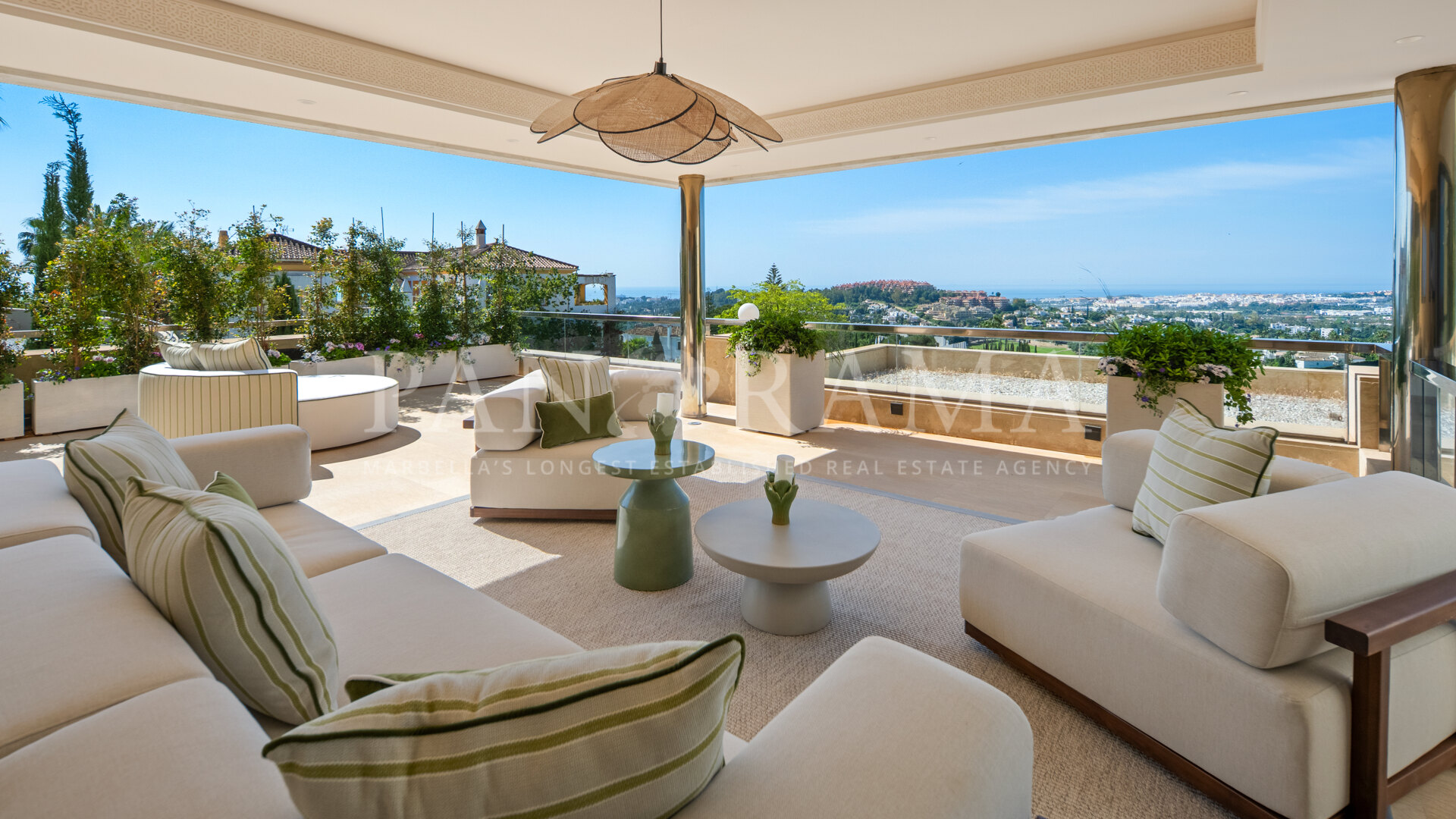 Feroz, a luxurious duplex penthouse in Los Arrayanes, Nueva Andalucía