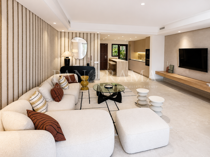 Luxury townhouse for long-term rent in Altos de Puente Romano, walking distance to the hotel