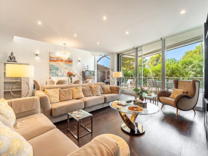 Maison de ville d’angle à Meisho Hills avec des équipements bien-être exceptionnels