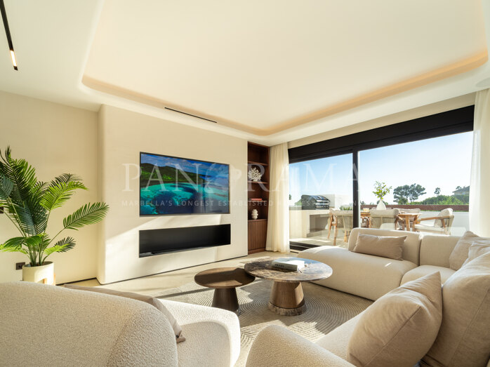 Palm Beach 20 – Stylish apartment with privacy and views of the Mediterranean