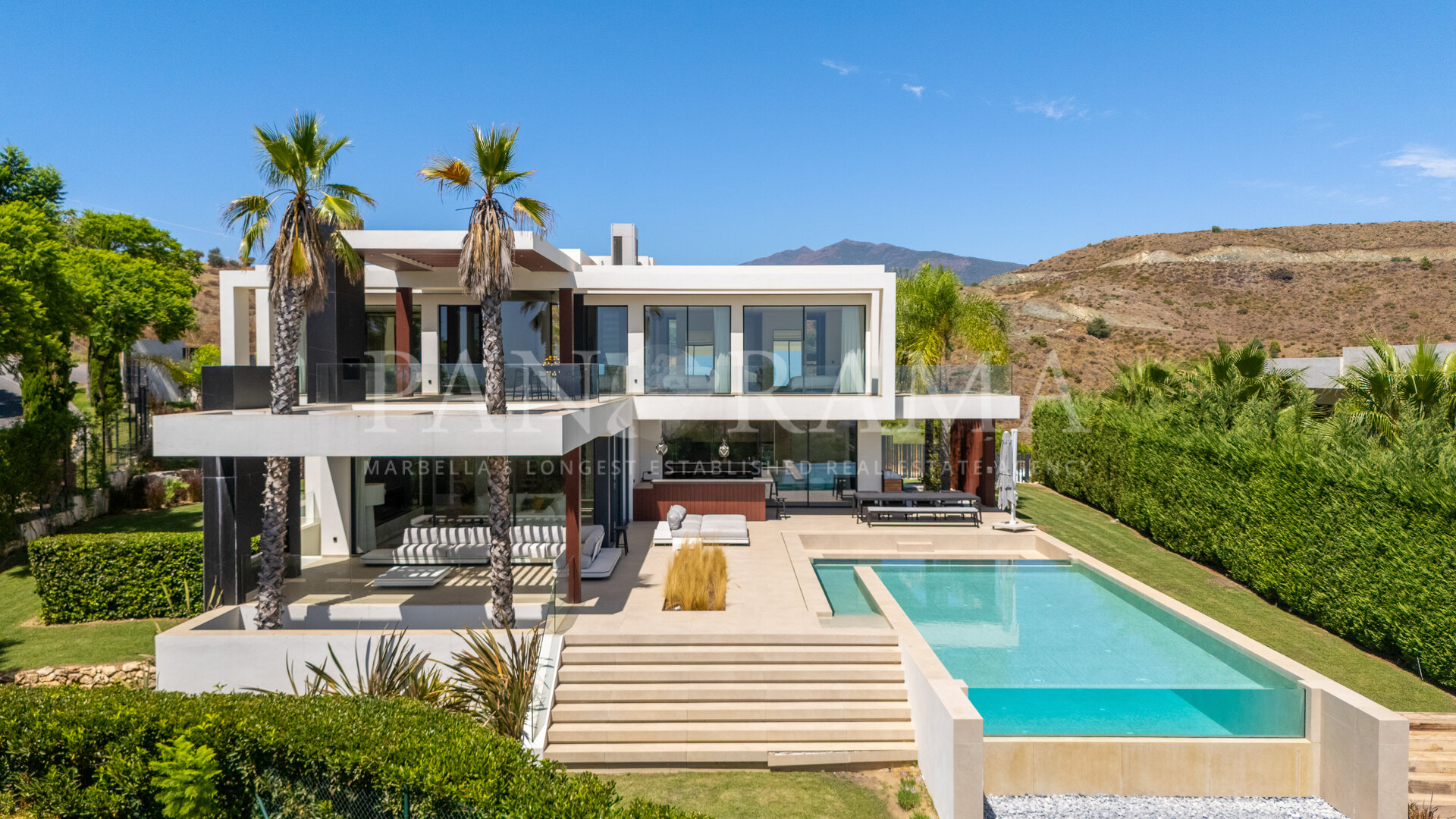 Villa Spectre – Zeitgenössische Eleganz mit Panoramablick in Los Flamingos