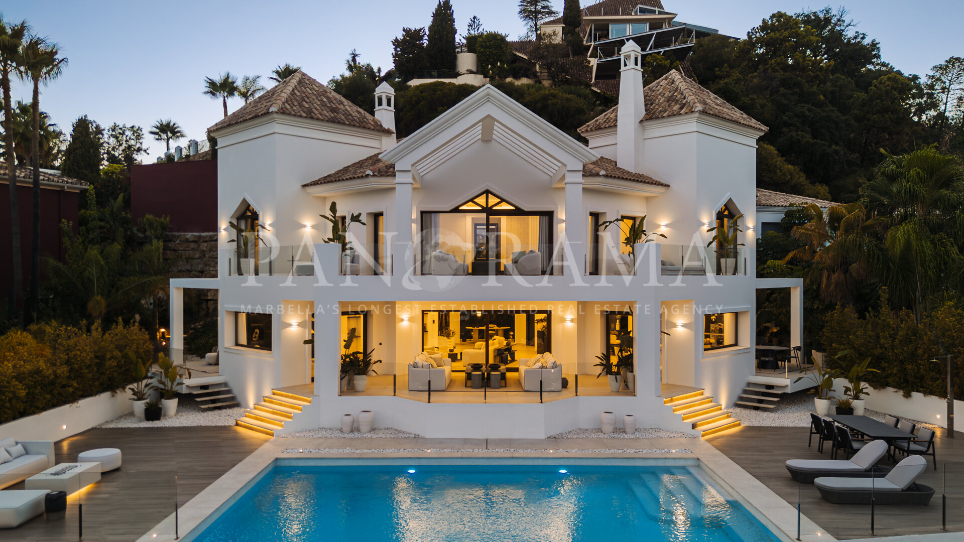 Villa Aura: Fantastische designvilla met privéspa en infinityzwembad in El Herrojo, Benahavís