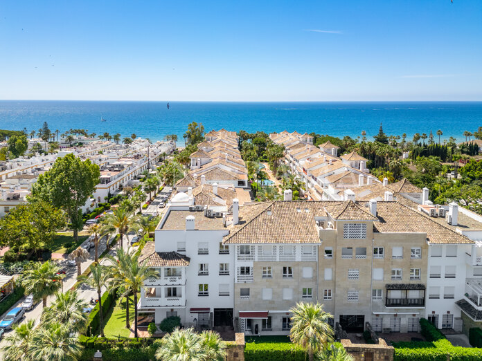 Excepcional ático dúplex junto a la playa con espectaculares vistas en Las Cañas Beach