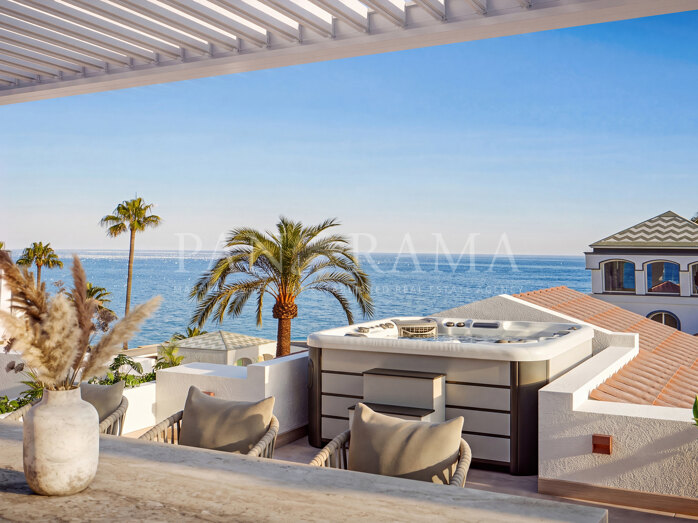 Duplex penthouse apartment with sea views and private wellness terrace