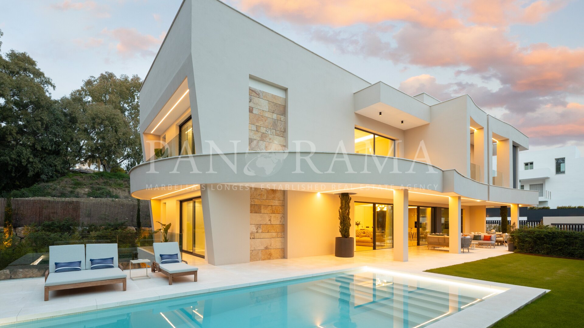 Exclusive brand-new villa in Nueva Andalucía, in the heart of the Golf Valley