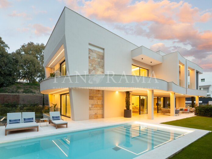 Exclusive brand-new villa in Nueva Andalucía, in the heart of the Golf Valley