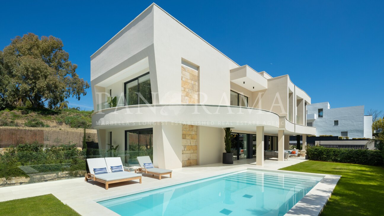 Exclusive brand-new villa in Nueva Andalucía, in the heart of the Golf Valley