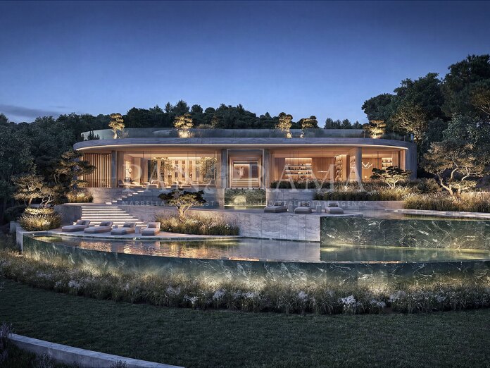 Turnkey project of a stunning villa with views in La Reserva, Sotogrande