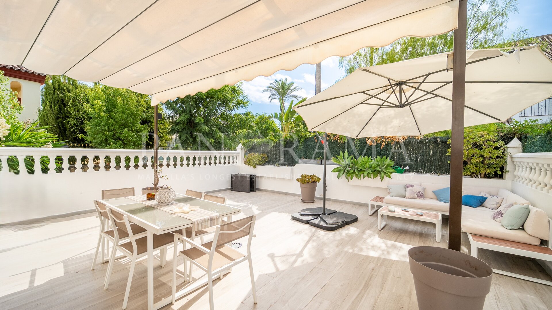 Spacious Golden Mile townhouse with exceptional terraces in Arco Iris