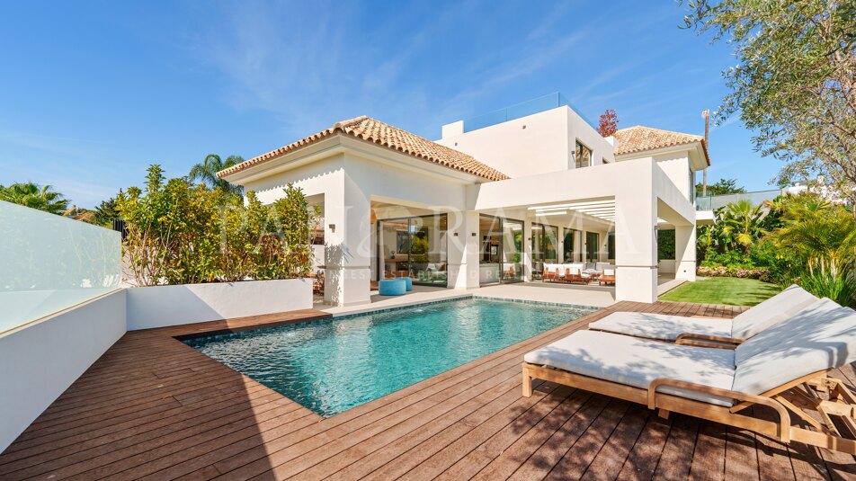Brand-new villa near the sea and golf courses in San Pedro de Alcántara