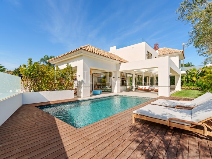 Gloednieuwe villa nabij zee en golfbanen in San Pedro de Alcántara