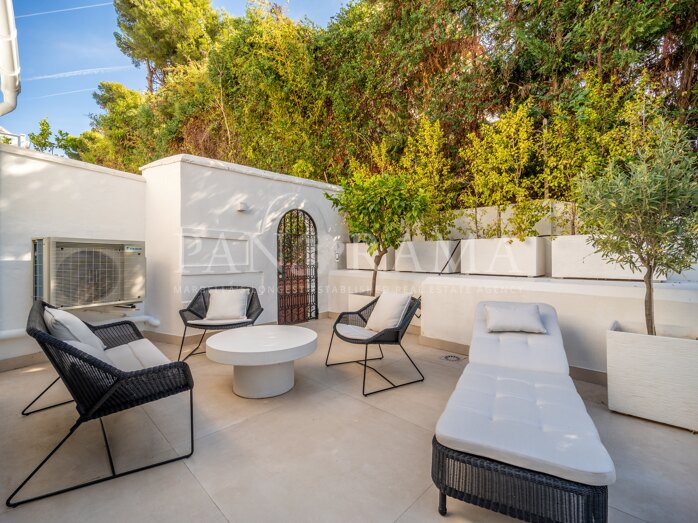 Beautiful townhouse in the enchanting community of Lomas Pueblo